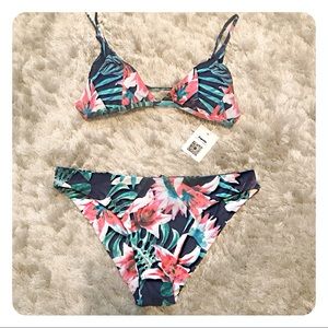 Size large CUPSHE Tropical print two piece bikini